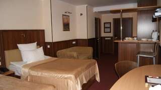 Гостиница Форум Магнитогорск Двухместный номер «Комфорт» с 1 кроватью или 2 отдельными кроватями-7
