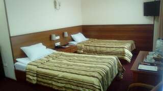 Гостиница Форум Магнитогорск Стандартный двухместный номер с 2 отдельными кроватями-6
