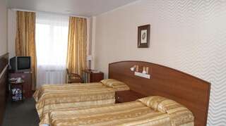 Гостиница Форум Магнитогорск Улучшенный двухместный номер с 1 кроватью или 2 отдельными кроватями-1